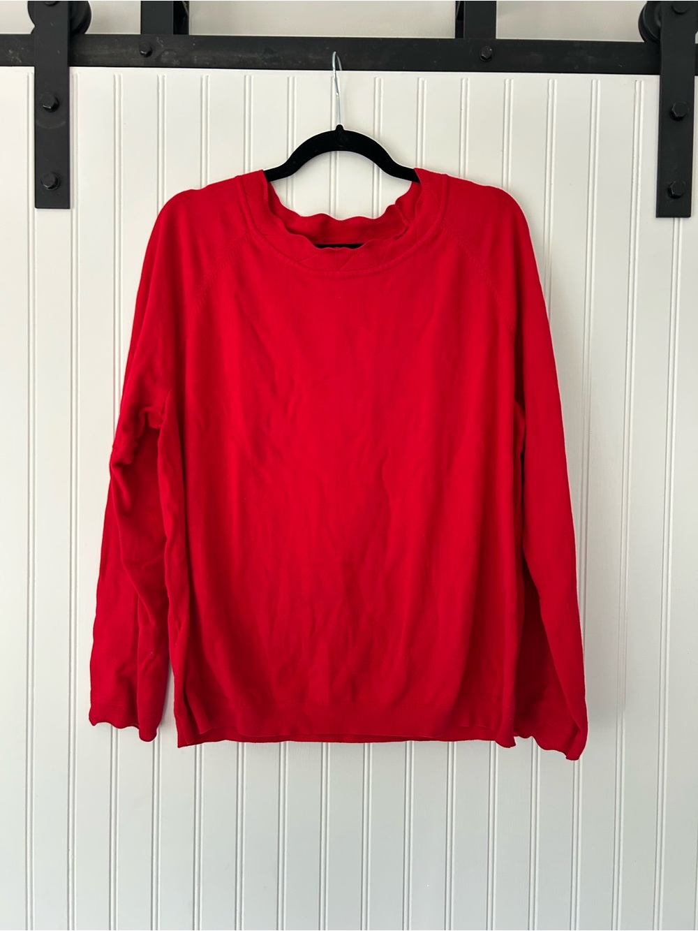 Ann Taylor Red Women’s Scalloped Neck Sweater